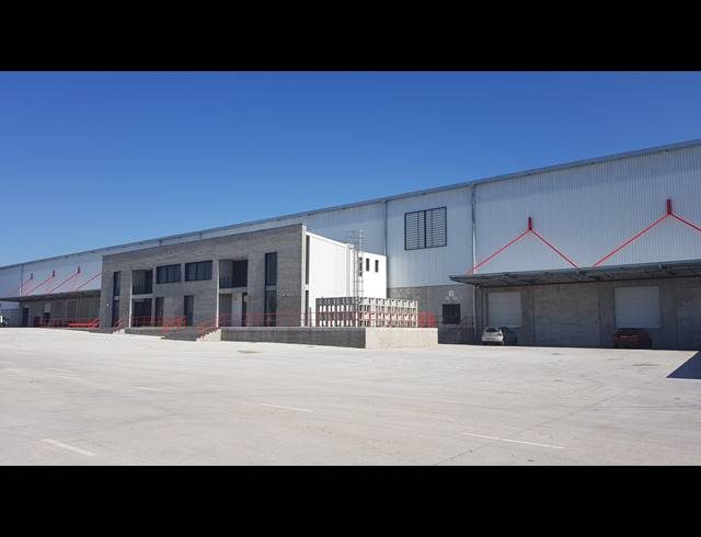 8,330M² WAREHOUSE TO LET IN BELLVILLE SOUTH INDUSTRIA